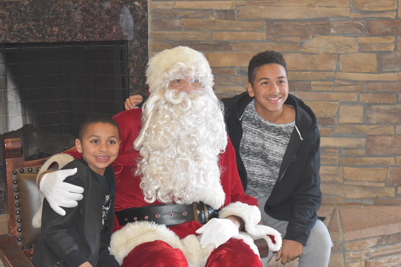 Rancho Sahuarita Hosts Breakfast with Santa Event to Benefit Toys for Tots - Christmas Day