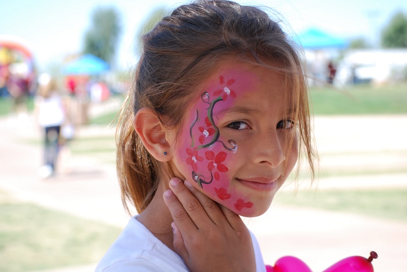 Sahuarita Sun: Stand for a Cause – Sisters Set Up Lemonade Stand with a Purpose
