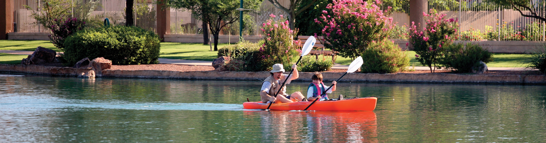 people kayaking